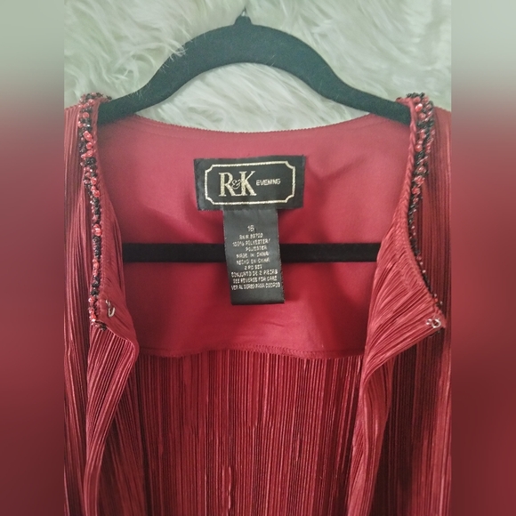 Red R&K Evening 2-piece set - Picture 3 of 9